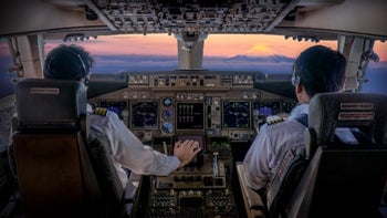 Pilot seeks over $1 billion from Delta for knocking off his flight crew app