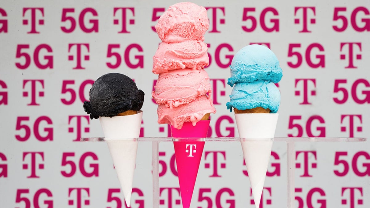 T-Mobile derides AT&T and Verizon's 5G networks using... free ice cream