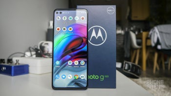 The high-end (ish) Moto G100 5G goes on sale in the US at a surprisingly low price