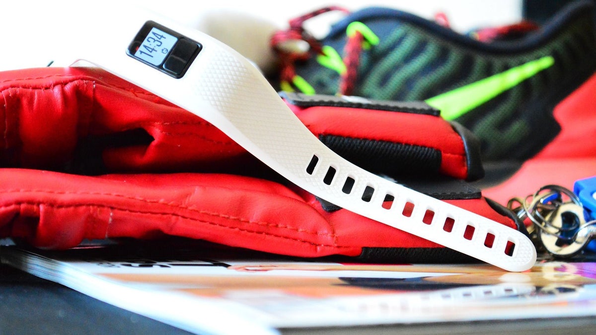 Can a fitness band help me lose weight?