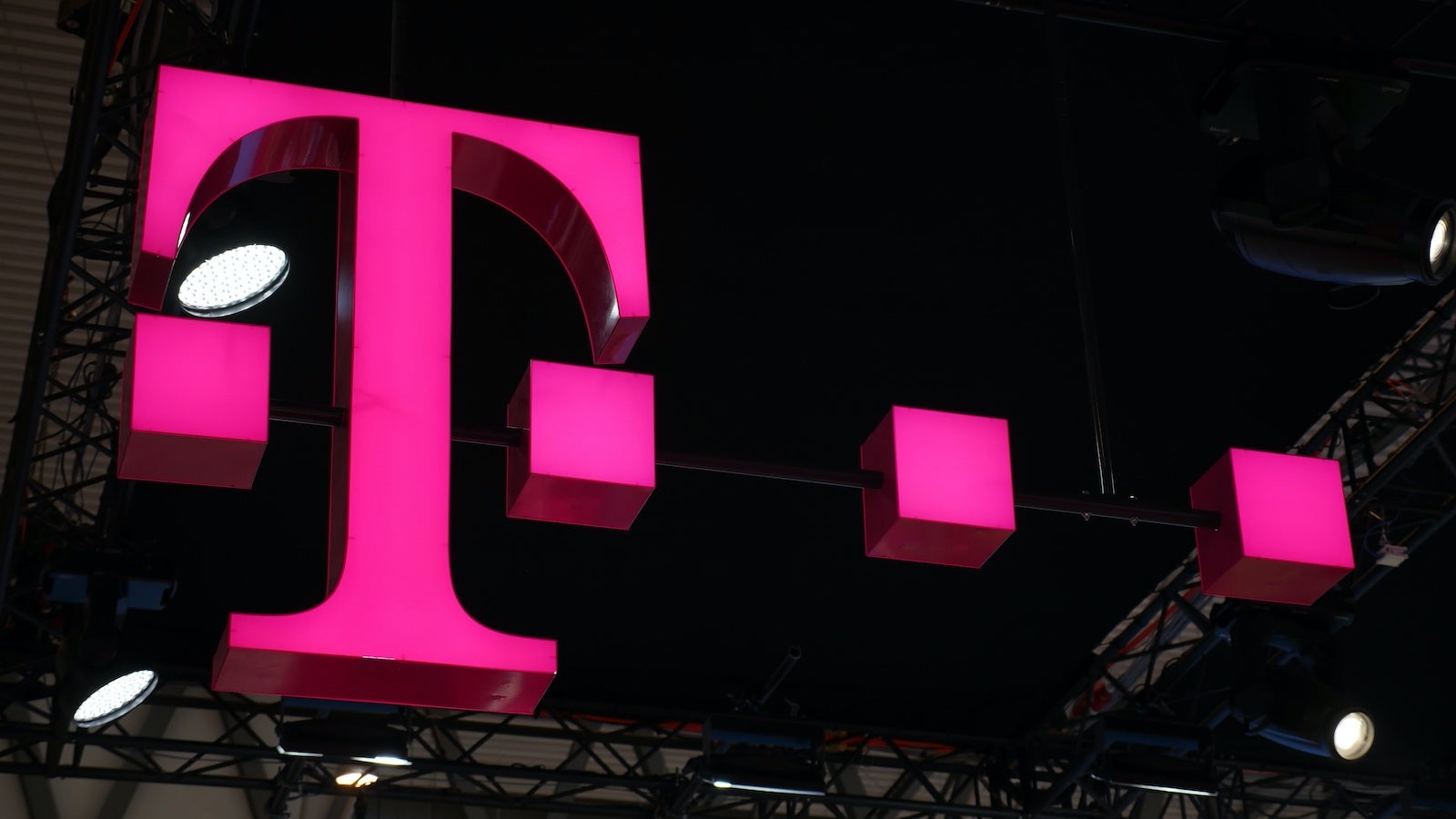 TMobile is offering yet another free line for both new and existing