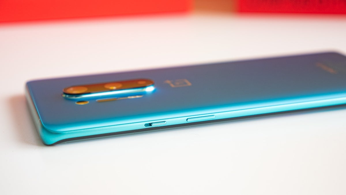 OnePlus is vying for that Samsung Unpacked spotlight with a cheeky foldable teaser (or not)