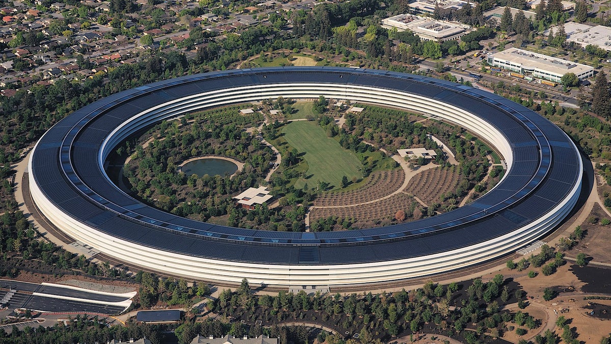 People leaving Apple: report says three departments are losing employees