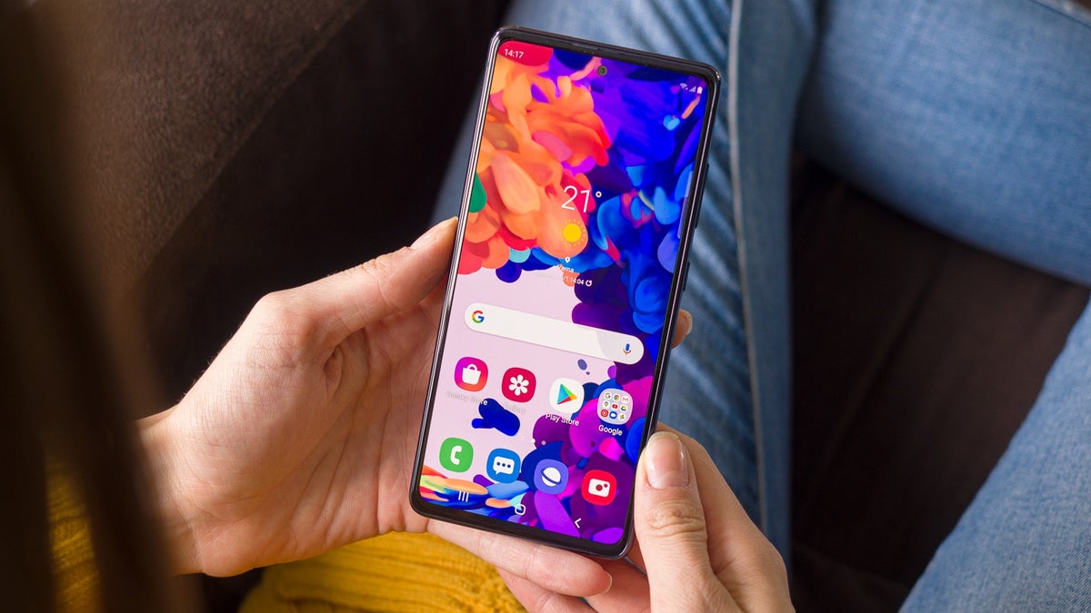 T-Mobile has an irresistible Samsung Galaxy S20 FE 5G deal to offer bargain hunters