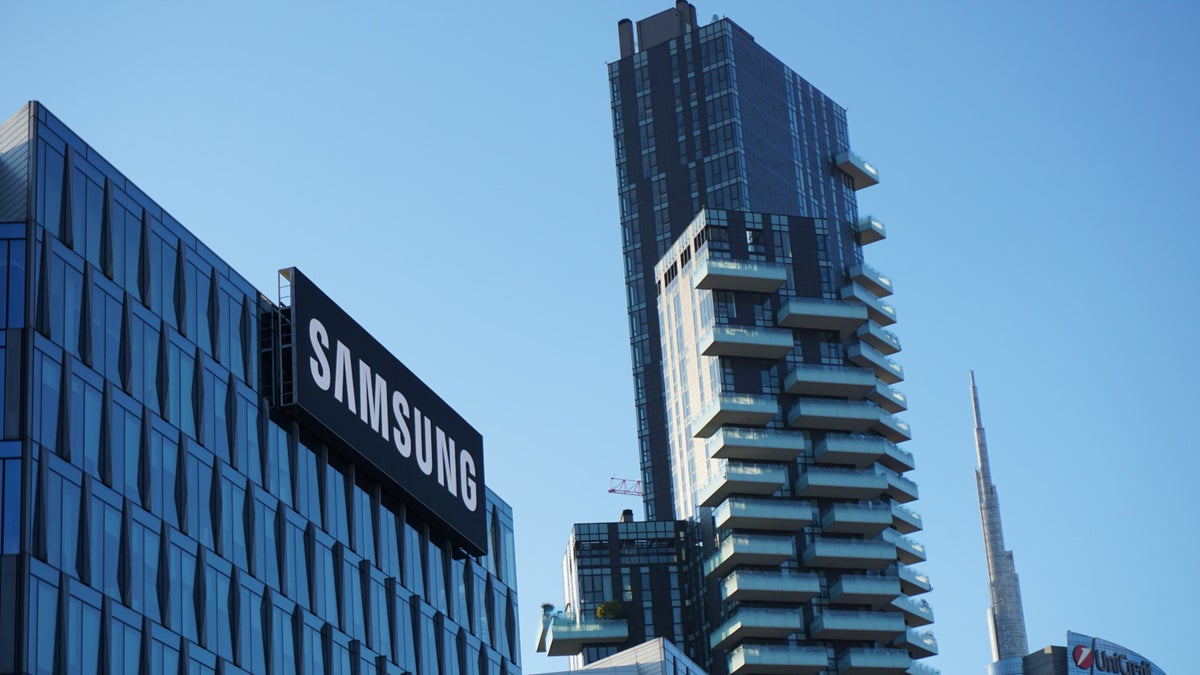 Samsung is trying a new strategy to curb product leaks