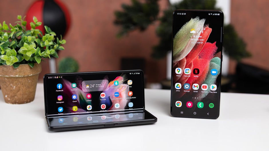 Galaxy Z Fold 4 specs tipped, Samsung aims to really lower its price ...