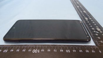 Check out the design and some of the specs of the next big budget Motorola phone