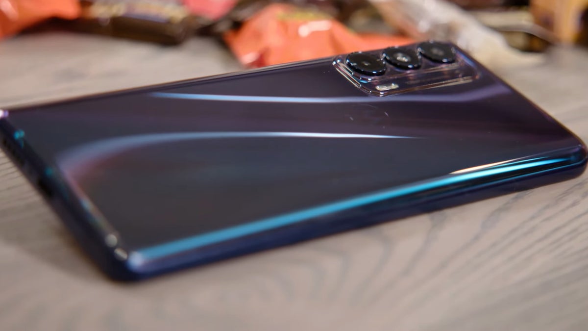 Motorola Edge 5G UW lands at Verizon on October 14