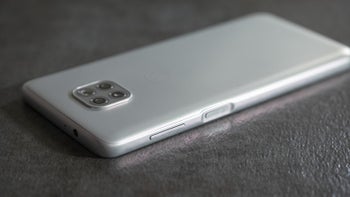 A whole bunch of popular Motorola smartphones are on sale at hefty discounts right now