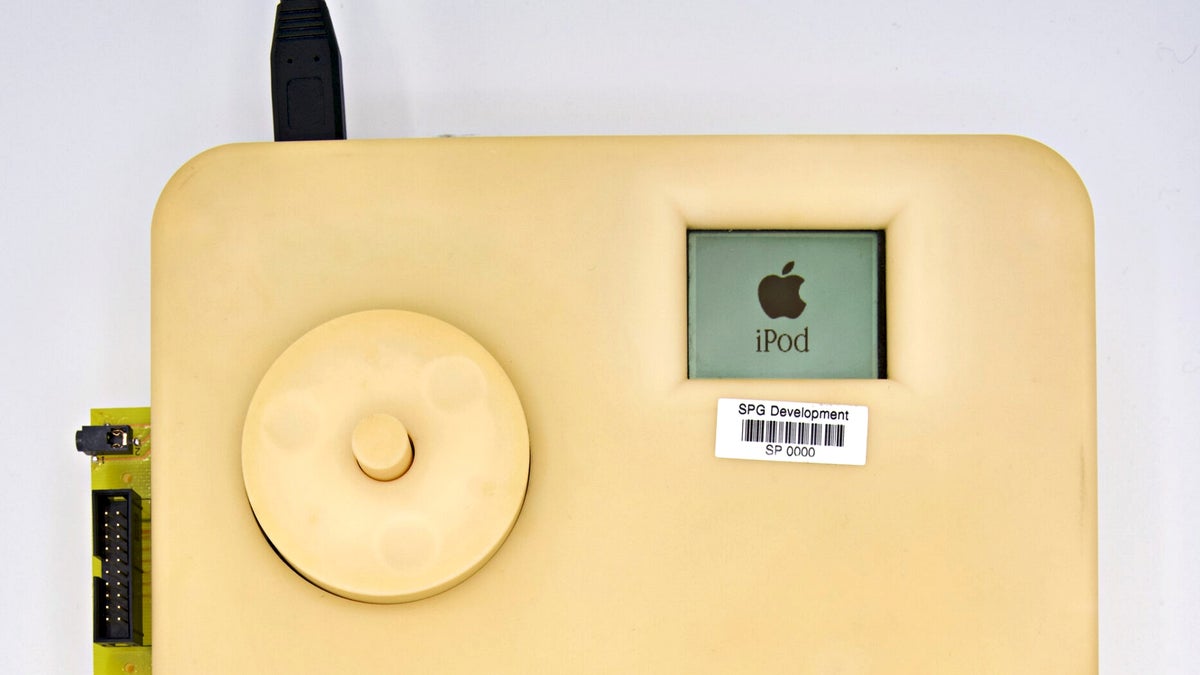 20 years after the first iPod a giant prototype of it appears out of the blue