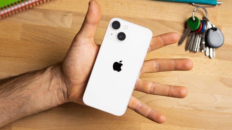 An iPhone amazingly survives a drop from a plane with no damage
