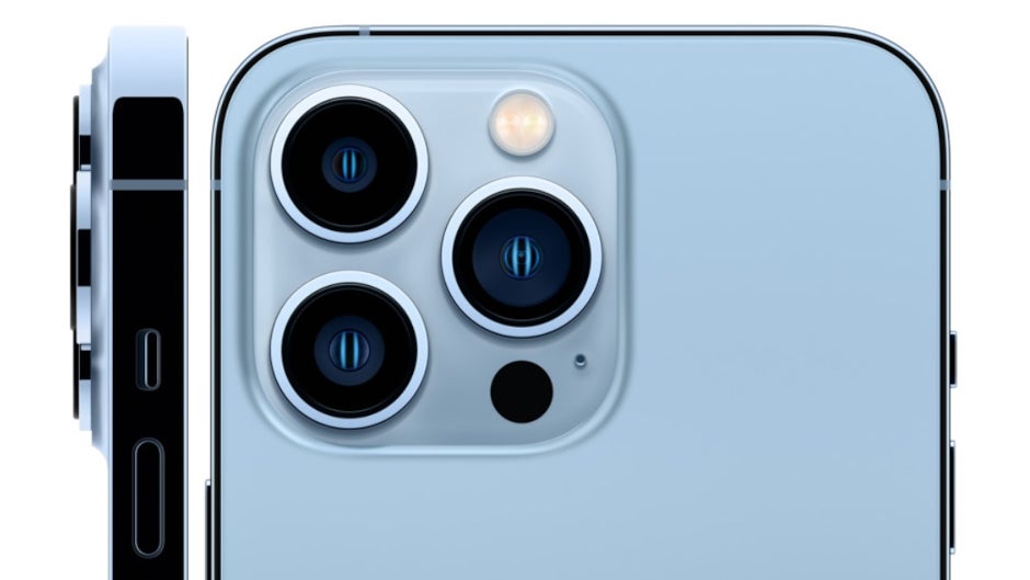 Update to iOS 15.2 beta 2 adds off switch for Macro Mode