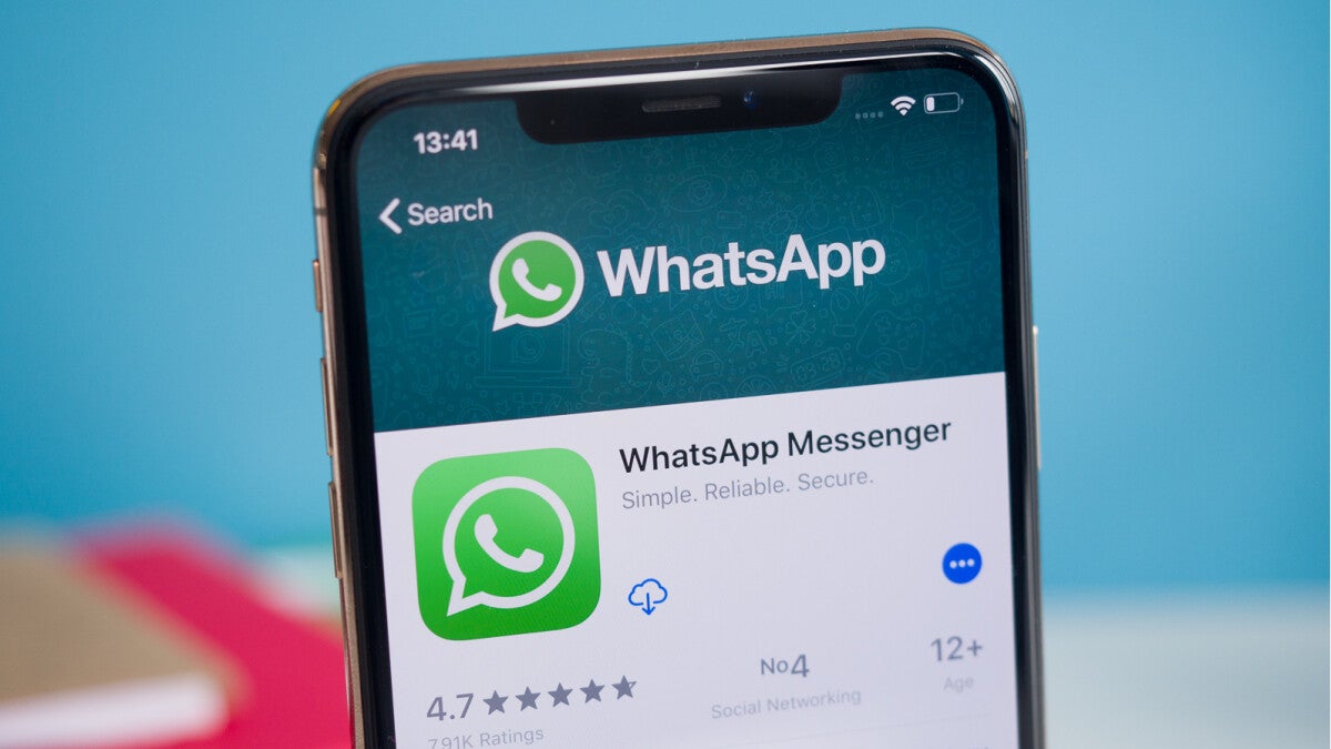 Some WhatsApp beta users on iOS now get the ability to pause voice recordings