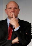 Ballmer loses half his bonus over Microsoft's mobile woes