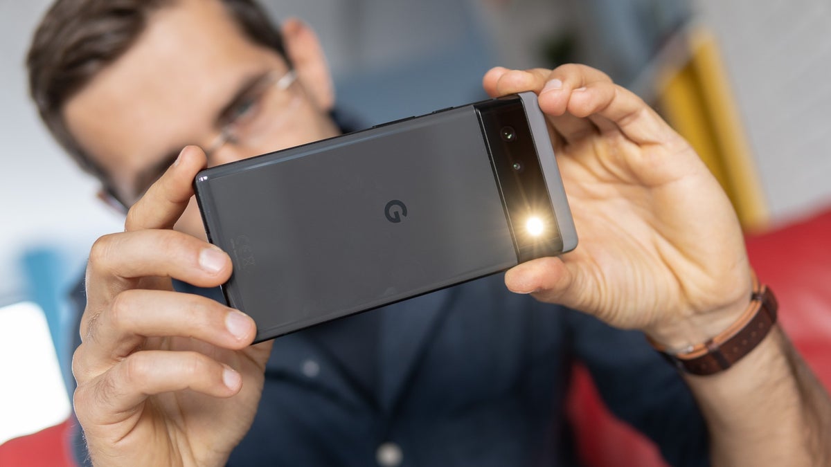 Google's Pixel 6 powerhouse scores a 50 percent Black Friday discount (no trade-in)