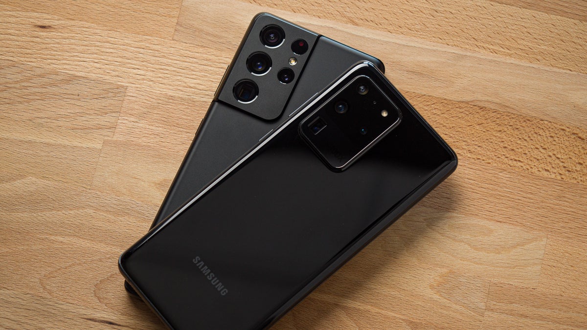 Give the gift of a Samsung: great offers on flagship phones