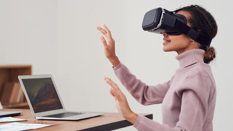 Apple’s VR headset will track hand gestures with advanced 3D motion sensors