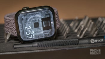 iFixit made see-through and X-ray wallpapers for your Series 7 Apple Watch