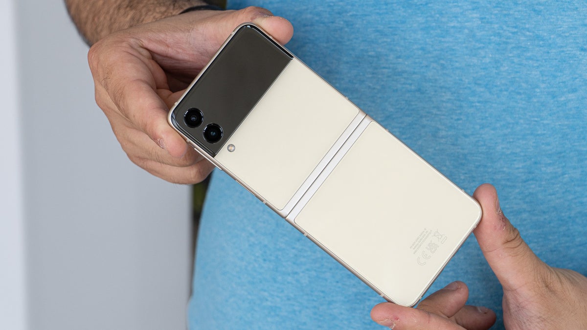 Amazon's best Samsung Galaxy Z Flip 3 5G deal yet ups the discount and keeps the free Galaxy Buds 2
