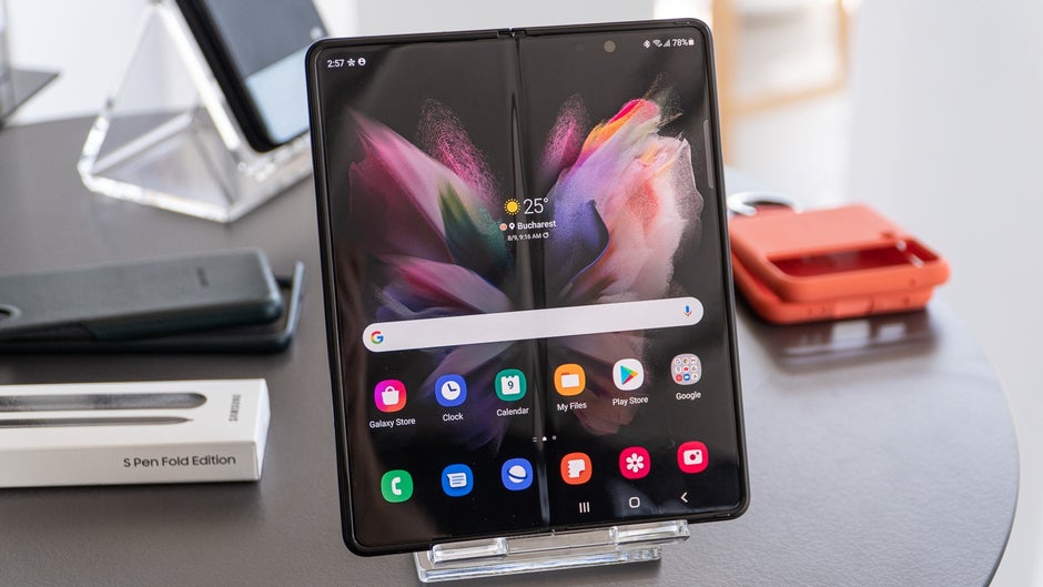 Best Buy has Samsung's Galaxy Z Fold 3 5G on sale at up to a $900 ...