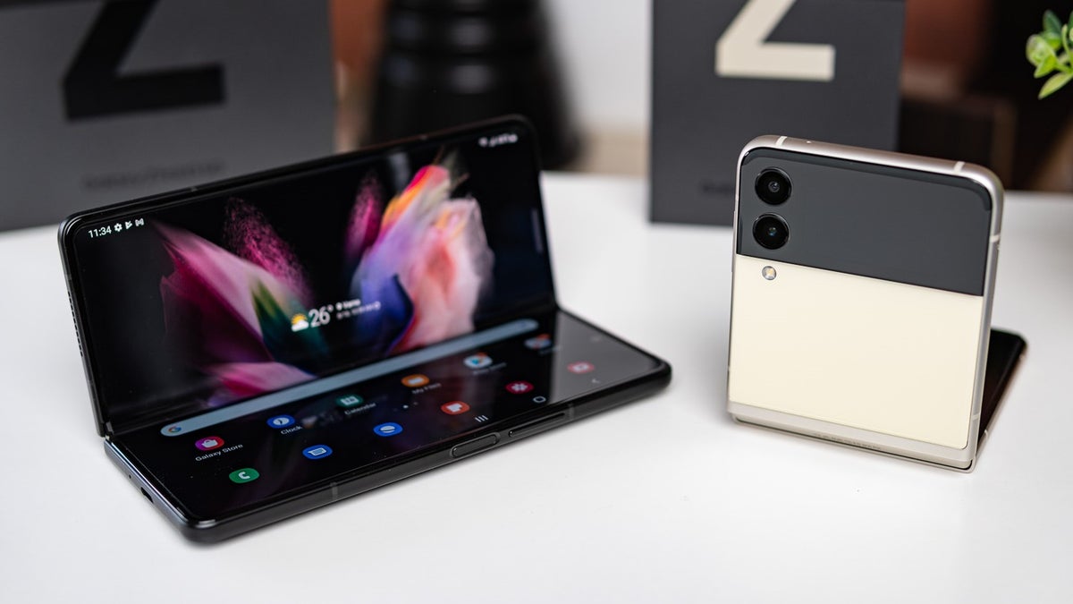 Samsung pushes the stable version of One UI 4.0 to its foldables (again)