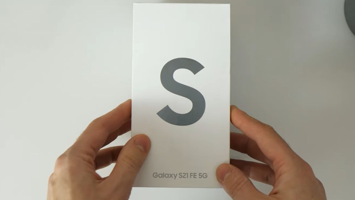 Premature Galaxy S21 FE unboxing video tells us almost everything