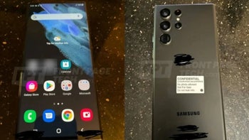 Dummy unit of 5G Samsung Galaxy S22 Ultra rocks in Black