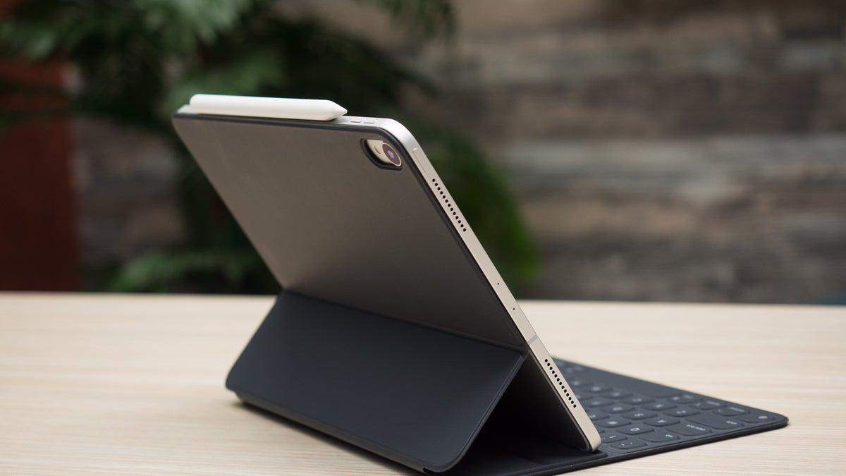 Apple may enable iPhones and iPads to charge accessories through their screens