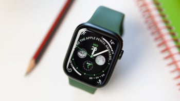 The Apple Watch Series 7 goes back down to its lowest price, but probably not for long