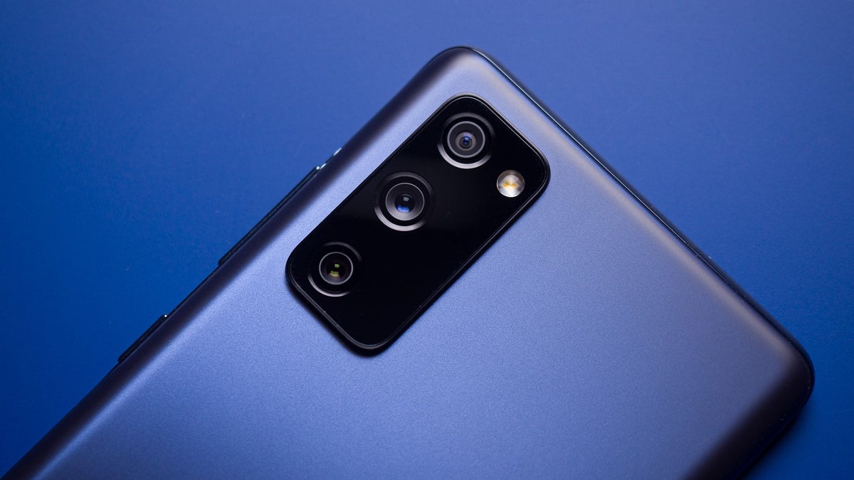 Samsung Galaxy S20 FE 4G receives the Android 12, One UI 4.0 update