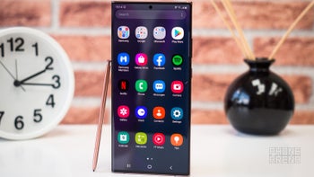 Samsung and Verizon continue to shine with their fast and wide Android 12 updates