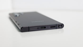 Does the Galaxy S22 have an SD card slot?