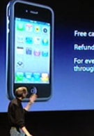 Apple iPhone 4 users shattered by new problem