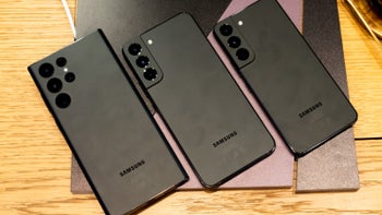 Samsung expects the Galaxy S22 family to outsell the S21 but not the Galaxy S10 series