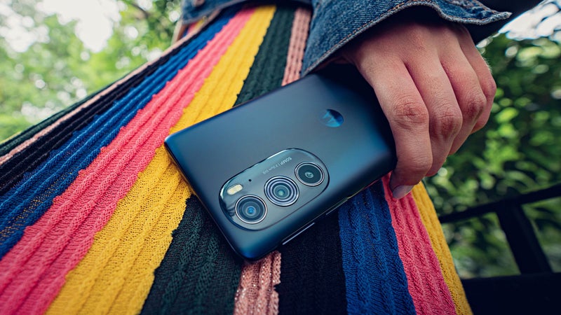 Motorola Edge Plus (2022) is here with two names, amazing specs, and a stylus
