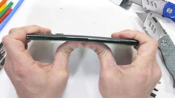 The ultimate Samsung Galaxy S22 Ultra durability test proves you can't fold this beast