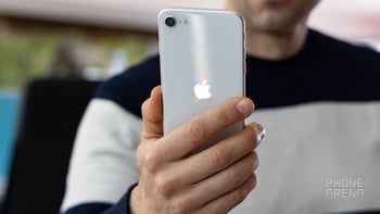 iPhone SE (2022) size comparison: how big (small) is it?