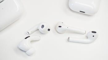 Apple's dominant AirPods lost quite a bit of market share to Samsung's Galaxy Buds in 2021