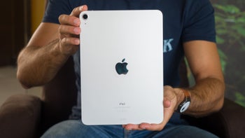 This might be your last chance to get Apple's 2020 iPad Air at a hefty discount