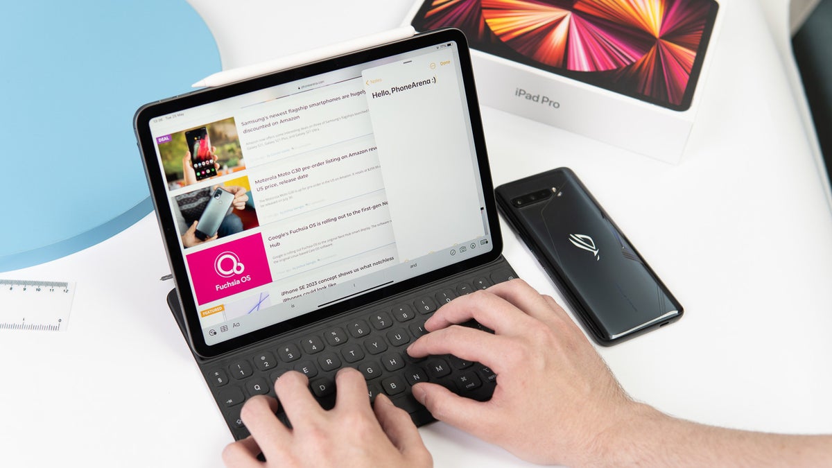 iPadOS might get floating app windows when a keyboard is connected for better multitasking
