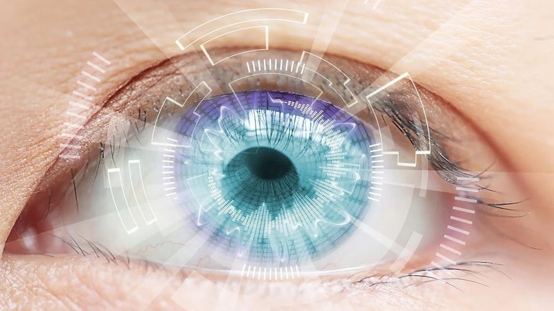 Smart contact lenses may arrive sooner than expected