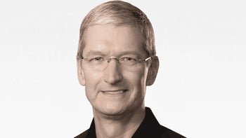 Apple CEO Tim Cook took home $770.5 million last year; one Fortune 500 CEO banked more