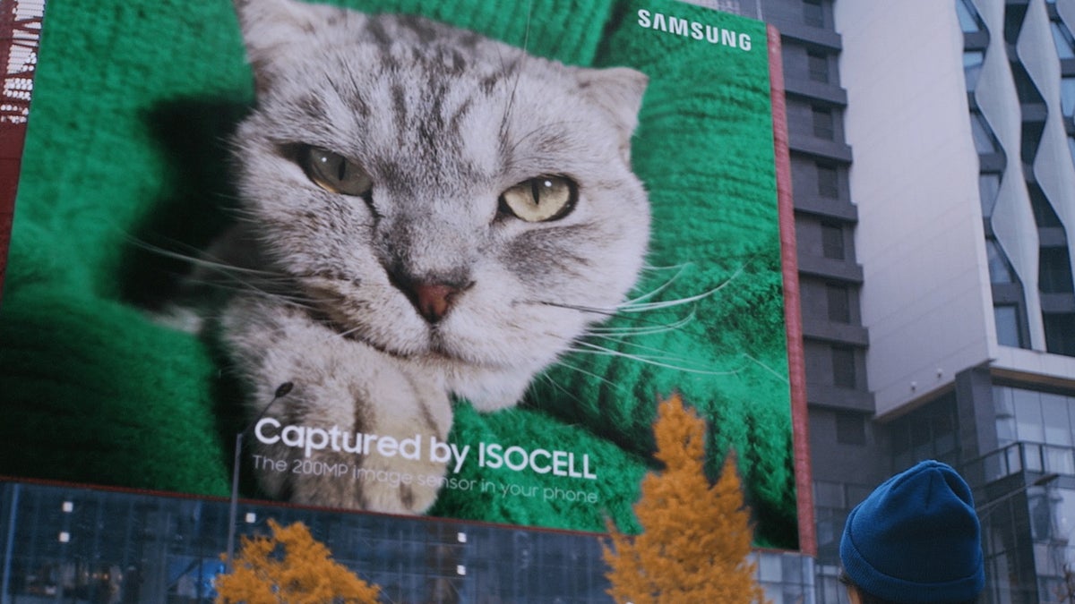 Samsung's 200MP image sensor, to be used in the Motorola Edge 30 Ultra, stars in a new video