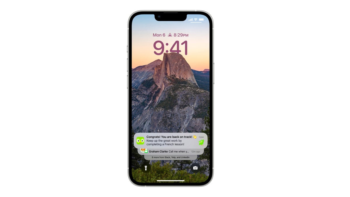 iOS 16 introduces ergonomic new lock screen notifications