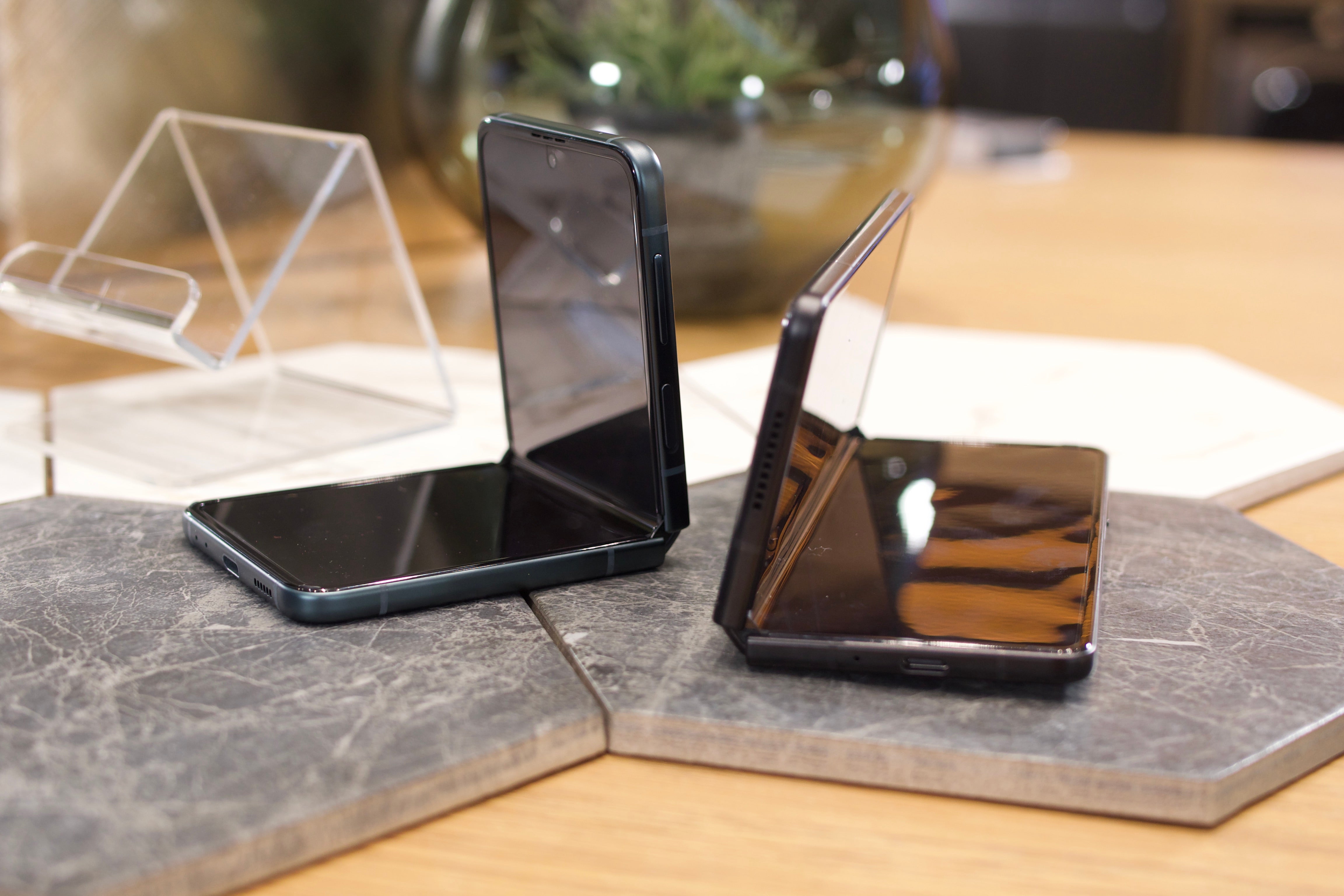 Foto lipatan Samsung Z Foldable yang akan datang diduga bocor