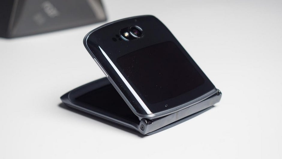 Check out the top phones added and dropped by U.S. carriers last month