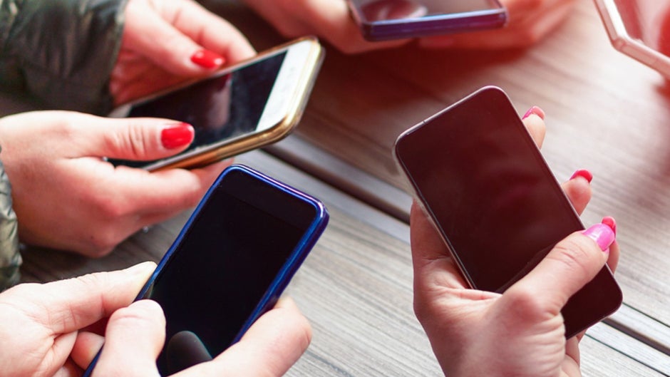 UScellular offers any phone from any brand for free to new and existing