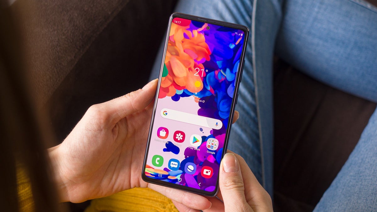 Samsung's Galaxy S20 FE is an excellent bargain for the first time in a long time