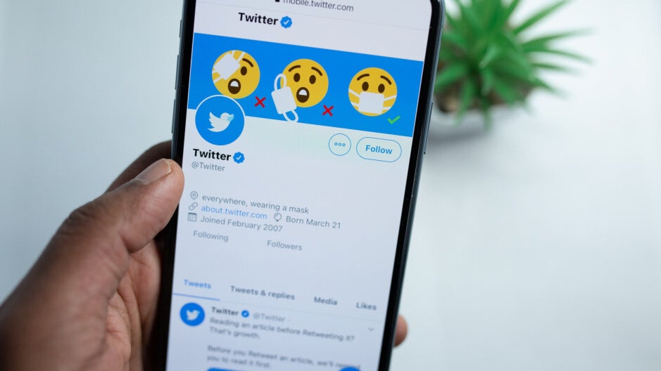 Twitter's Board approves Musk's $44 billion acquisition