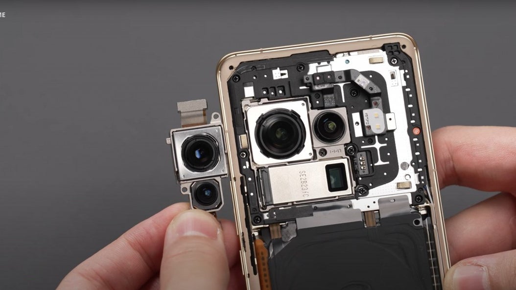 Take a look at the enormous 1-inch camera sensor in this Xiaomi 